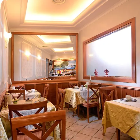 Hotel Golden-2